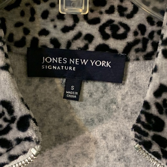 Jones New York Signature Velour Zip Up Jacket - Picture 9 of 12